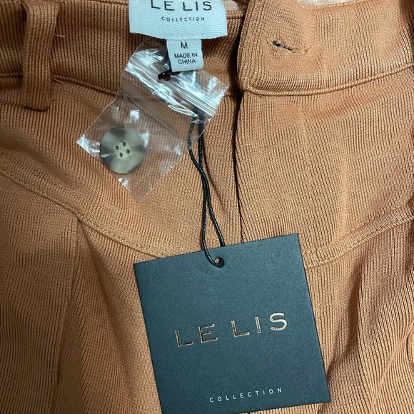 High waisted stretchy camel pants from Le lis. Brand new, never worn - Picture 4 of 4